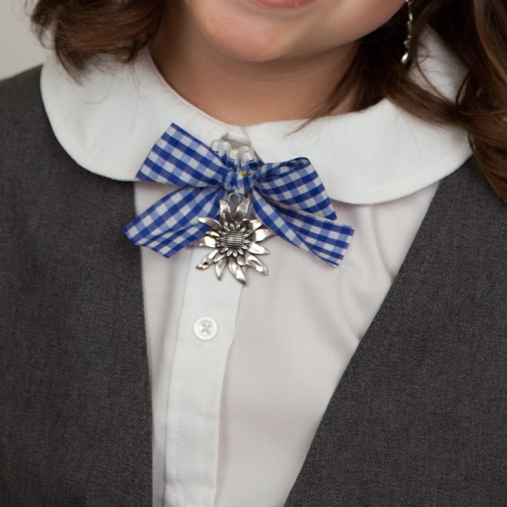 Bavarian Pattern Collar with Edelweiss Oktoberfest Pendant