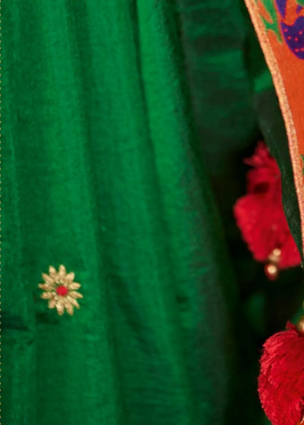 Dark Green Woven Paithani Silk Saree with Floral Motif Zari Border