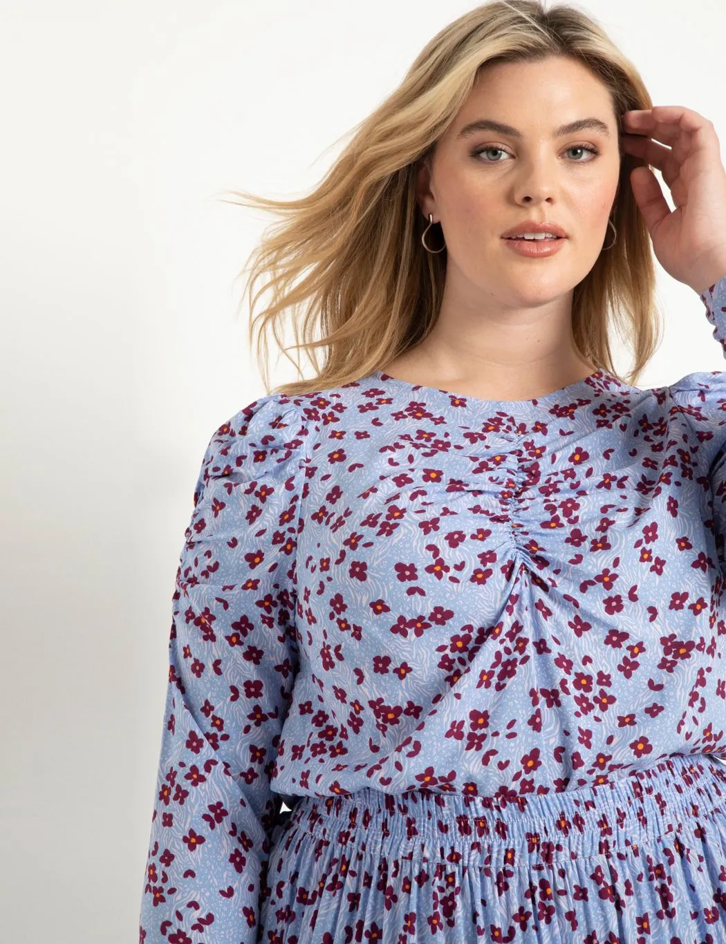 Puff Sleeve Crew Neck Blouse in Pretty Wild